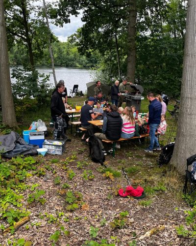 Veranstaltung am Heitkampsee NRW angelt gemeinsam zusammen sitzen